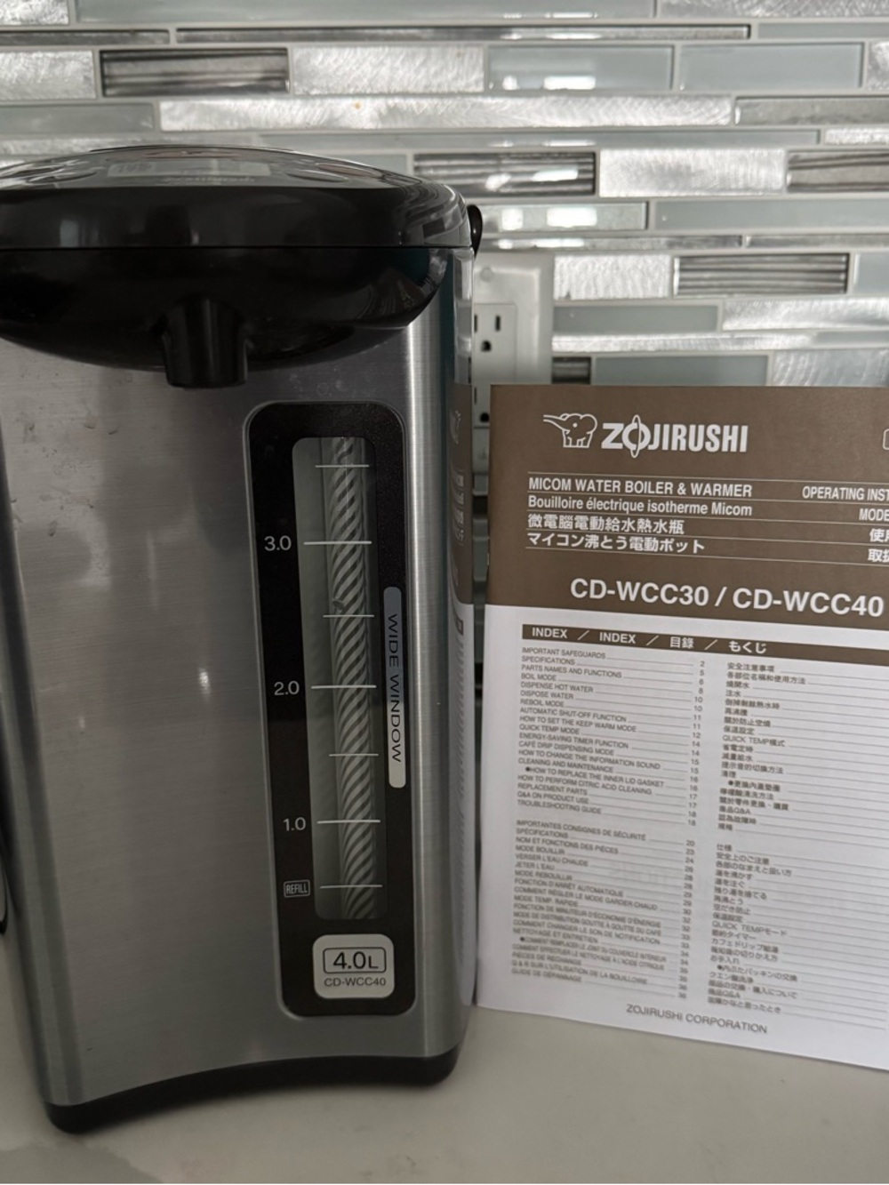 EUC Zojirushi CD-WCC40 4.0L Water Boiler & Warmer with Instructions